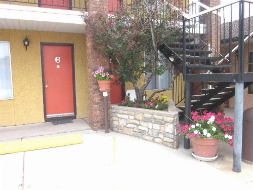 Color Country Motel image 4